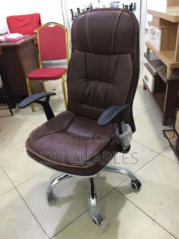 Recliner Swivel Office Chair · Photo 1