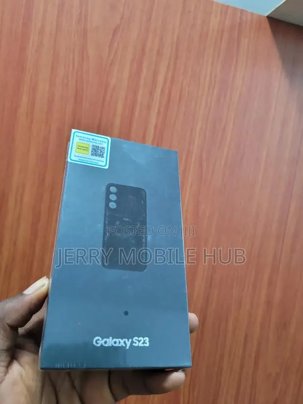 New Samsung Galaxy S23 256 GB Bronze · Photo 1