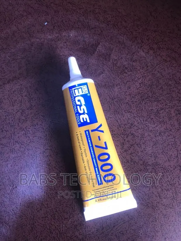 E8000 Multi Purpose Glue · Photo 4