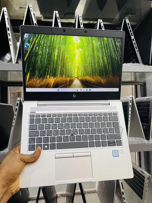 Laptop HP EliteBook 830 G6 8GB Intel Core i5 SSD 256GB · Photo 1