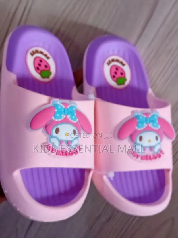 Slippers for Boys and Grils Size 24 to 35 · Photo 1