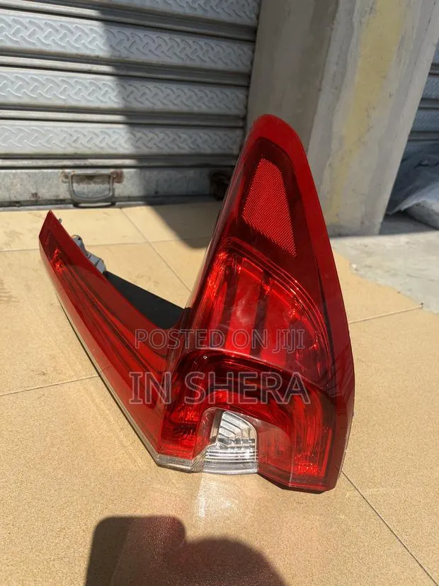 Honda CRV 2016 2017 2018 2019 2020 2021 Teallight Call? · Photo 1