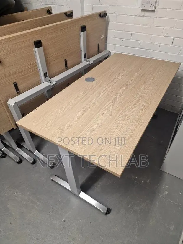 Office and Gaming Table · Photo 1