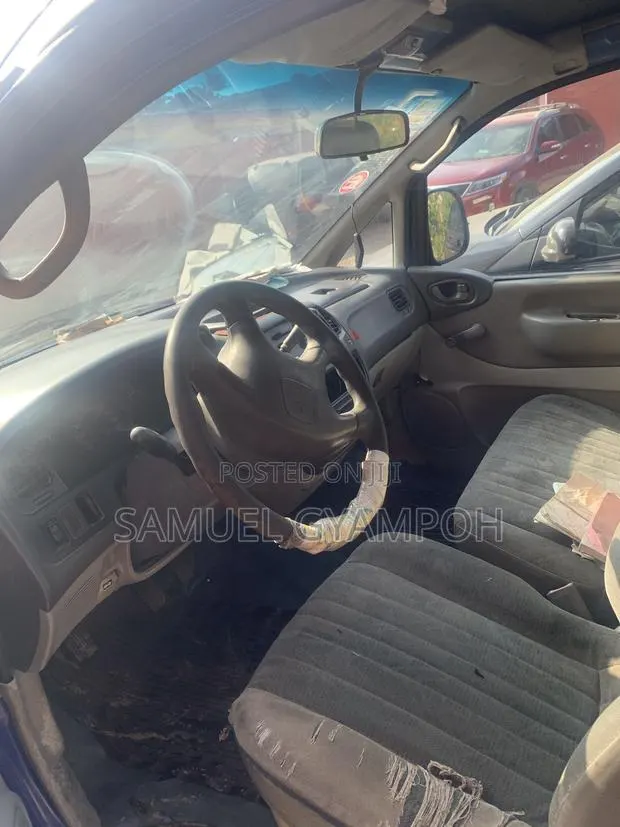 Mitsubishi L300 2002 Blue · Photo 3