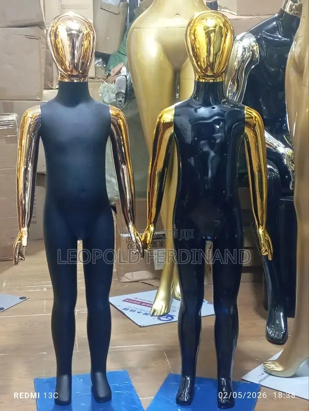 Kids Dummy Black and Gold · Photo 1