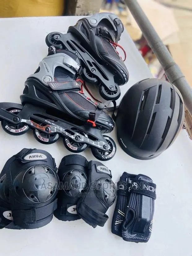 Skating Shoes and It Protective Gear at Cool Price · Photo 1