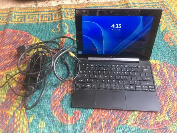 Laptop Acer Switch V 10 4GB Intel HDD+SSD 60GB · Photo 1