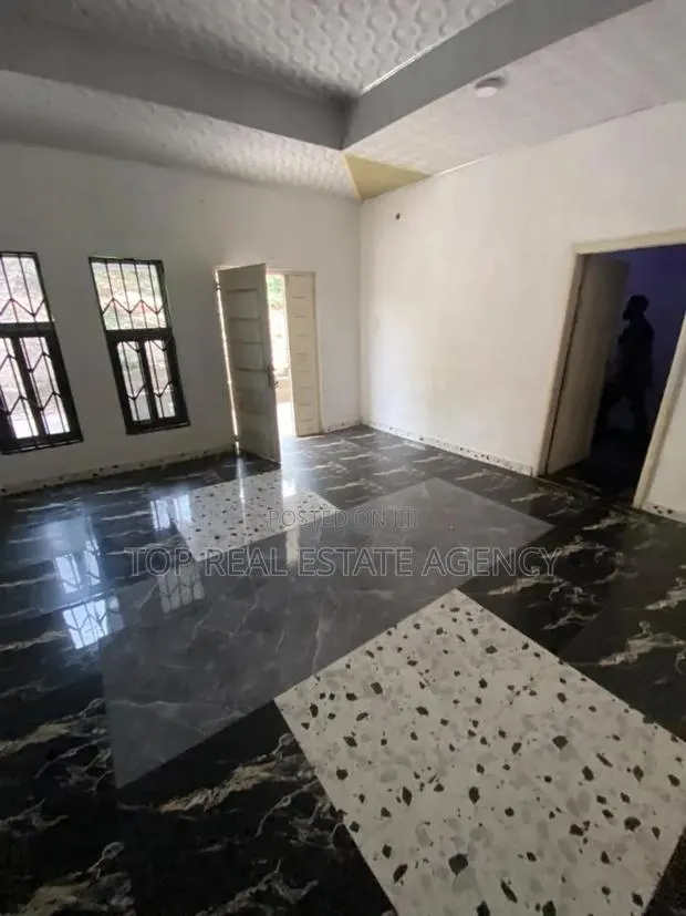 1bdrm Apartment in Sowutuom, Israel Park for rent · Photo 1