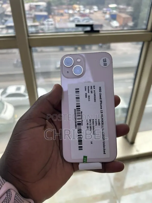 New Apple iPhone 13 128 GB Pink · Photo 1
