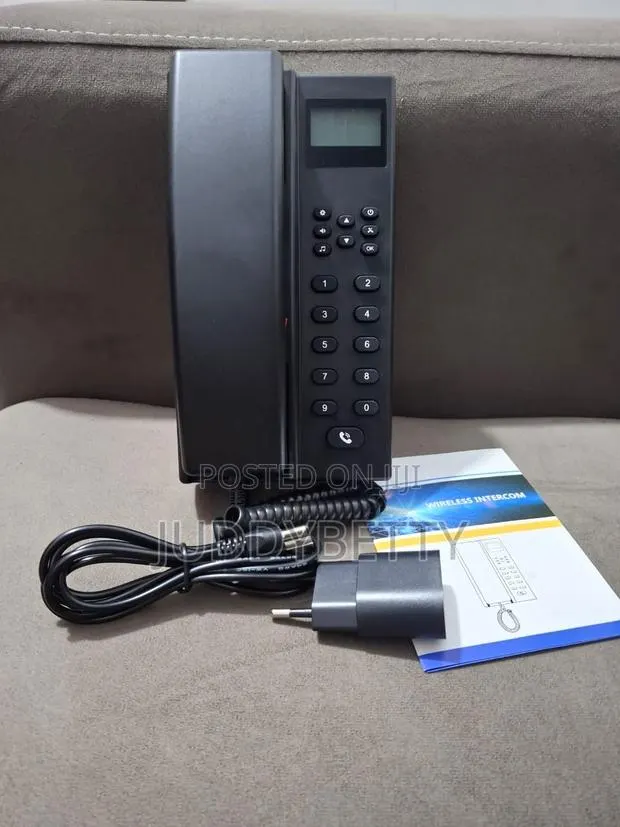 Wireless Intercom With Display · Photo 1