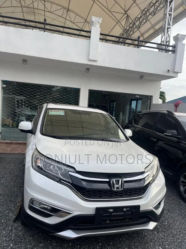 Honda CR-V 2016 White · Photo 1