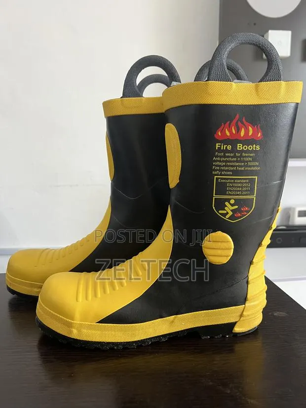 Safety Boots · Photo 1
