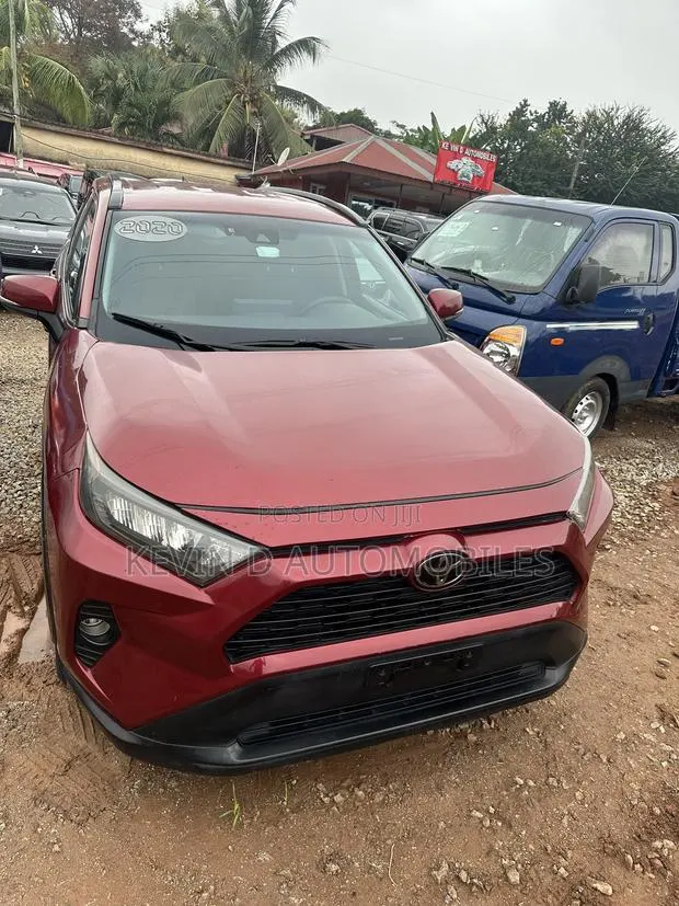 Toyota RAV4 LE AWD 2020 Red · Photo 1