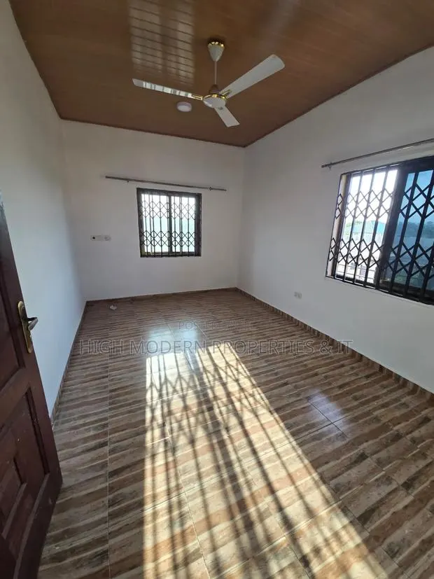 2bdrm Apartment in Paris Villa, New Town for rent · Photo 1