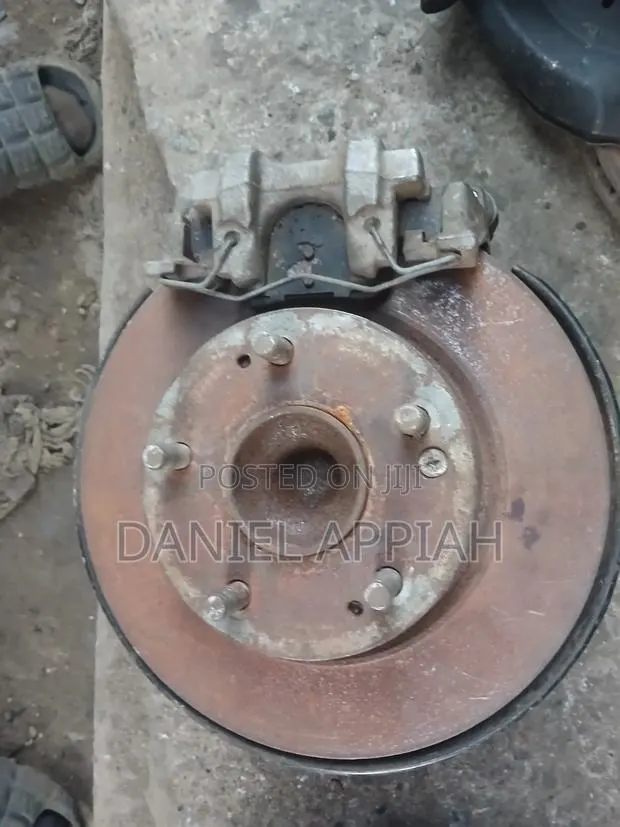Honda Civic 2016 - 2021 Back Hub Available · Photo 1