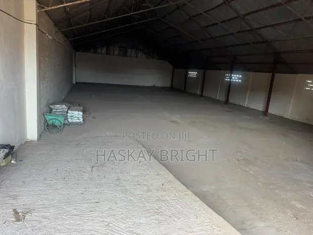 625 SQM Warehouse for Rent at Avenor Close to Circle · Photo 1