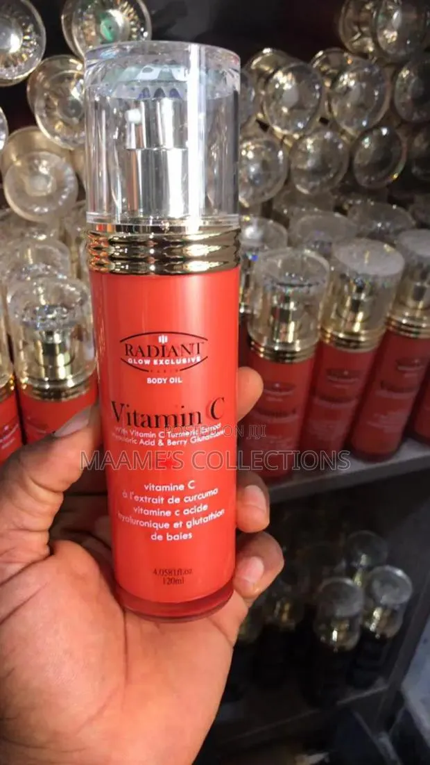 Radiant Glow Exclusive Body Oil · Photo 1
