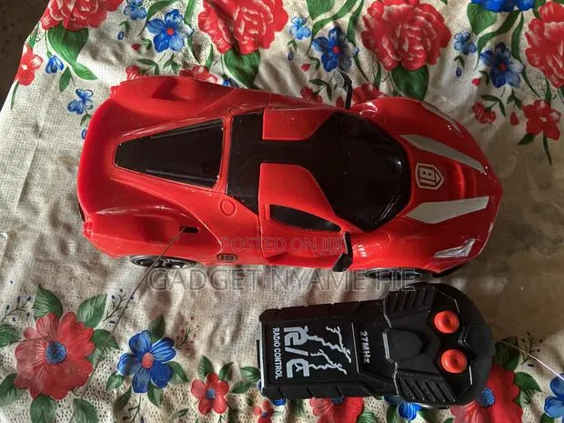Remote Control Car · Photo 1