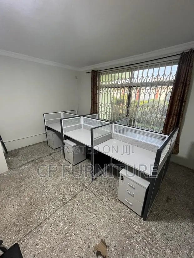 Workstation/Cubicles 6 Seater · Photo 1