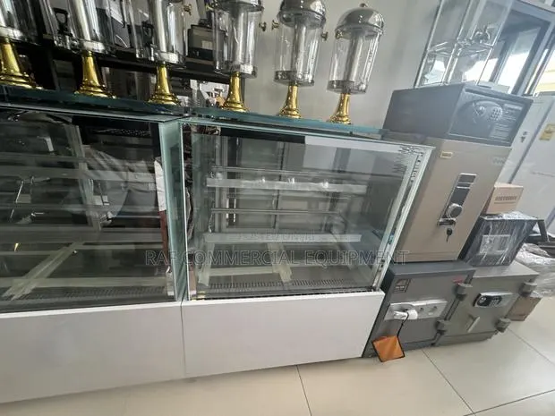 Commercial Cake Display Chiller 90cm · Photo 1
