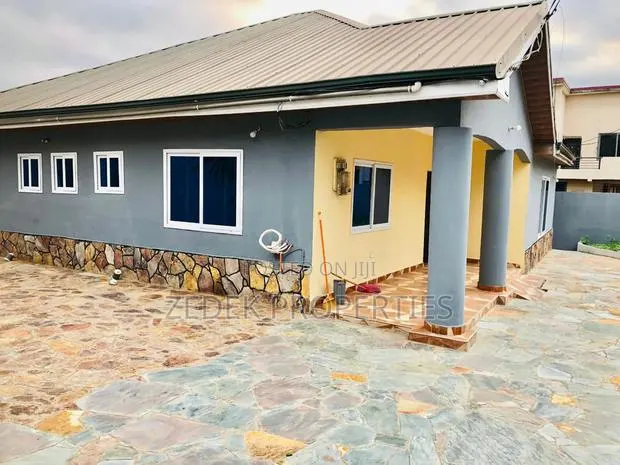 3bdrm House in Kwabenya, Ashomang Estate for rent · Photo 1