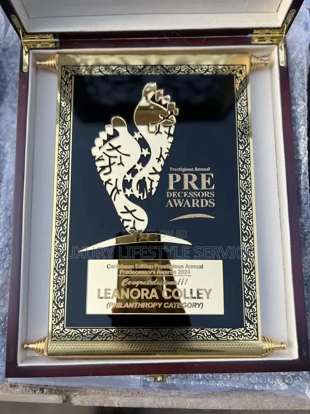 Wooden Plaque · Photo 1