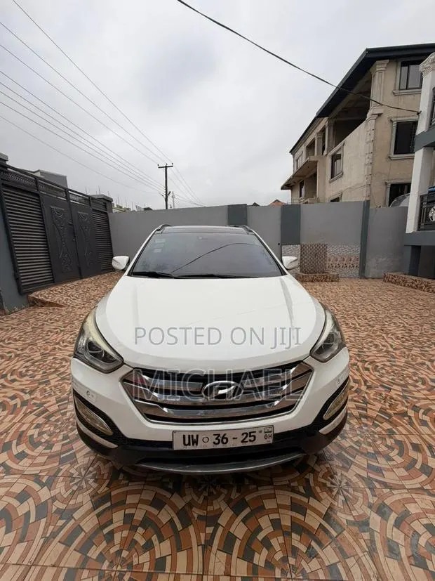 Hyundai Santa Fe 2014 White · Photo 1