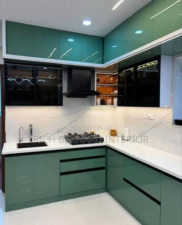 Gloss Modular Kitchen Cabinet · Photo 1