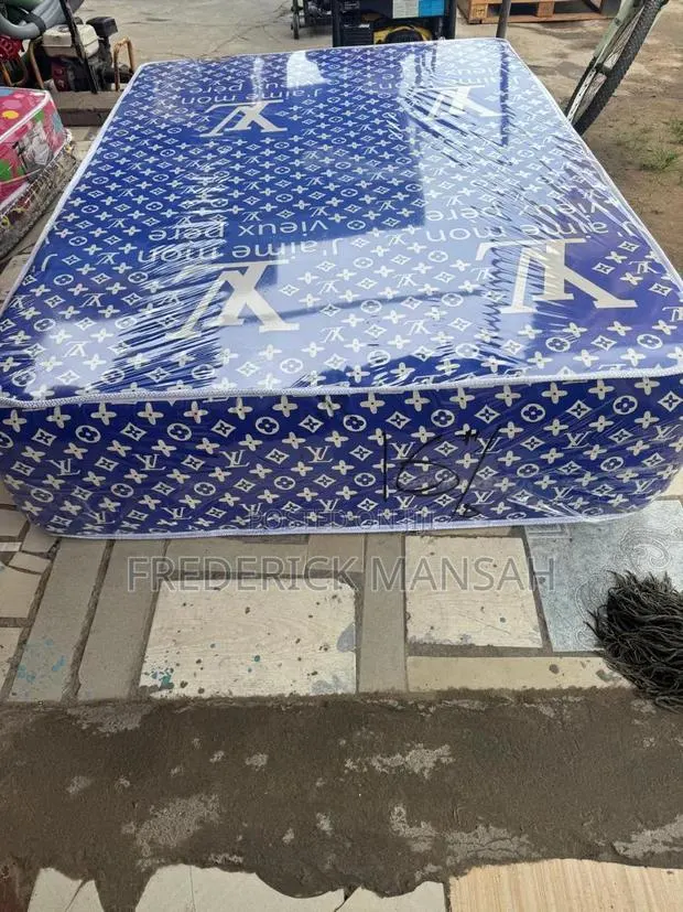 14inches Higher Density Double Mattress for Sale · Photo 1
