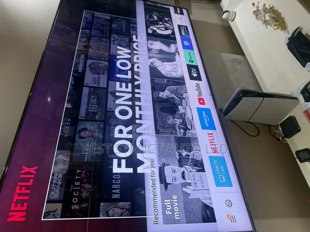 82 Inches Samsung Smart Qled Tv · Photo 1