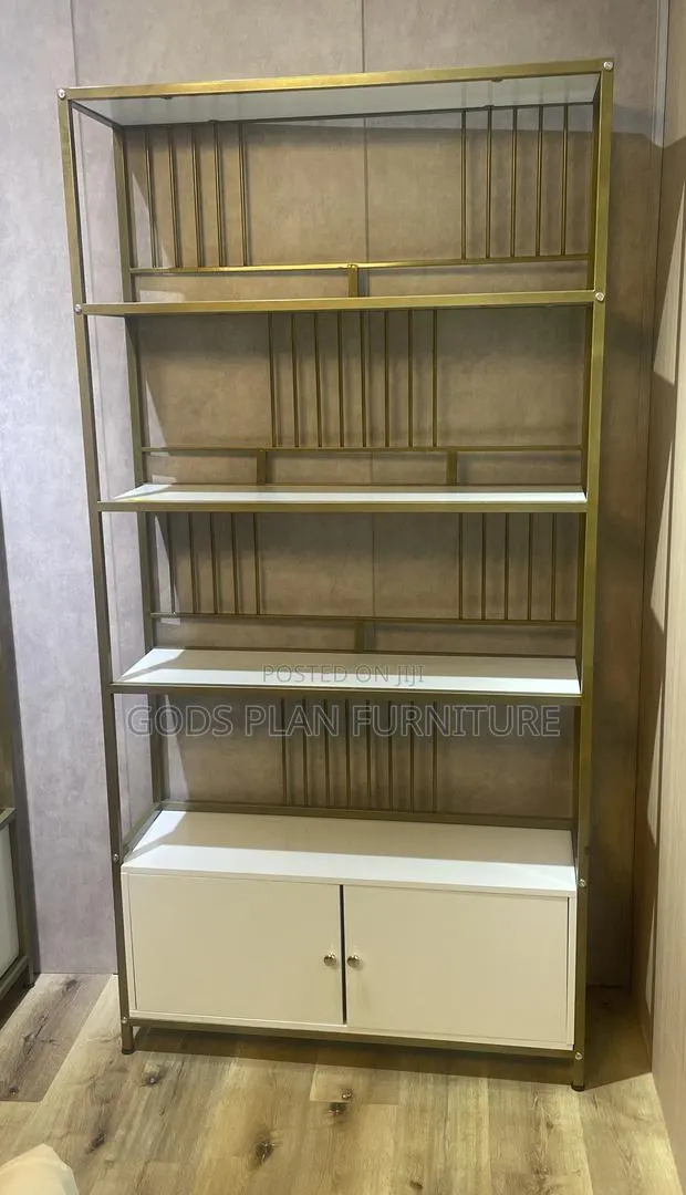 Storage Cabinet · Photo 1