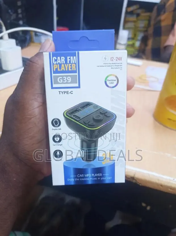 Bluetooth FM Transmitter - Type-C + USB -Rainbow LED- 3.1A Fast Charge · Photo 1