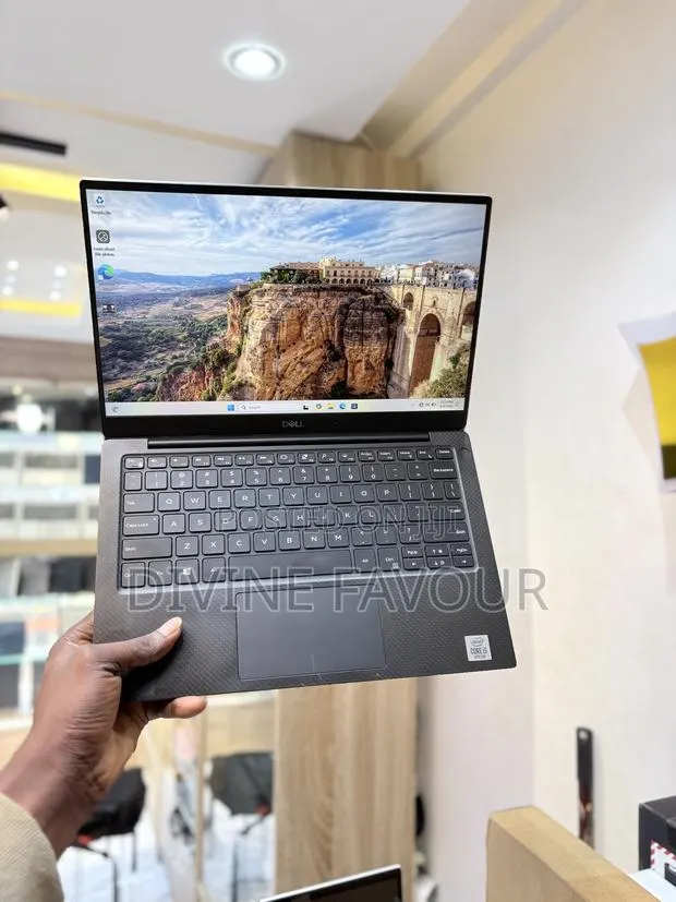 Laptop Dell XPS 13 8GB Intel Core i5 SSD 256GB · Photo 1