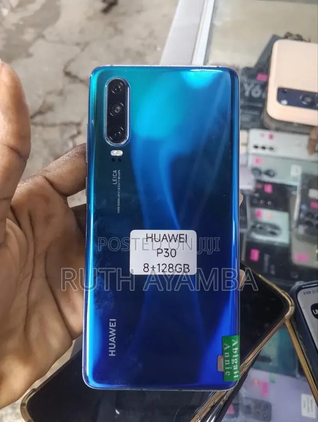 New Huawei P30 128 GB Blue · Photo 1