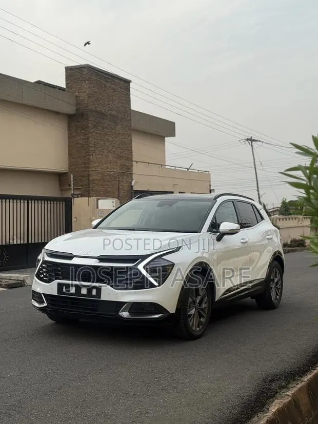 Kia Sportage 2023 White · Photo 1