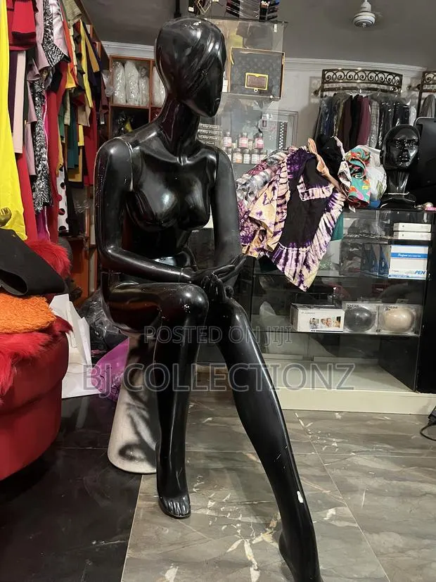 Used Mannequin for Sell · Photo 1