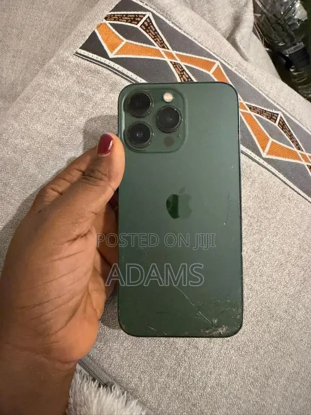 Apple iPhone 13 Pro 256 GB Green · Photo 1
