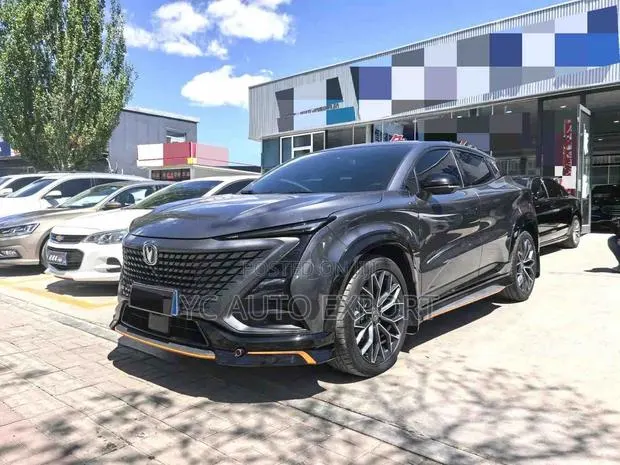 Changan UNI-T 1.5 FWD 2023 Gray · Photo 1