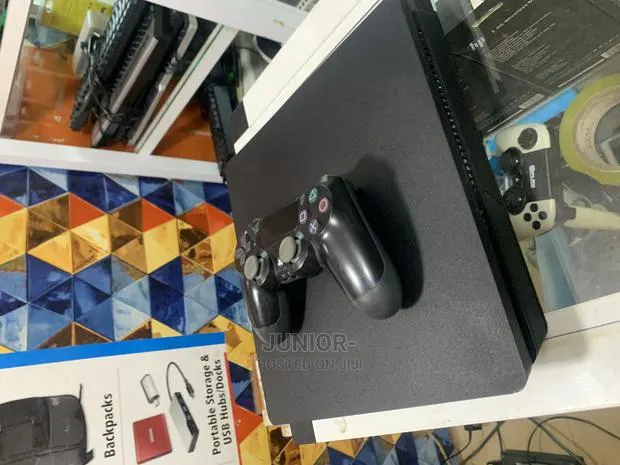 Playstation 4 Slim Jailbreak 10 Free Games · Photo 1