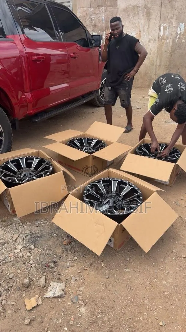 Off Road Rim 18 and 20 Fresh in Box Neat · Photo 1