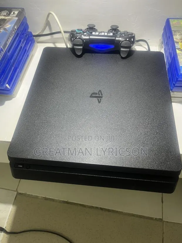 PlayStation 4 Slim Jailbreak. · Photo 1