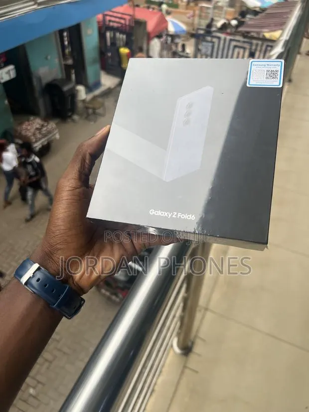 New Samsung Galaxy Z Fold6 1 TB Blue · Photo 1