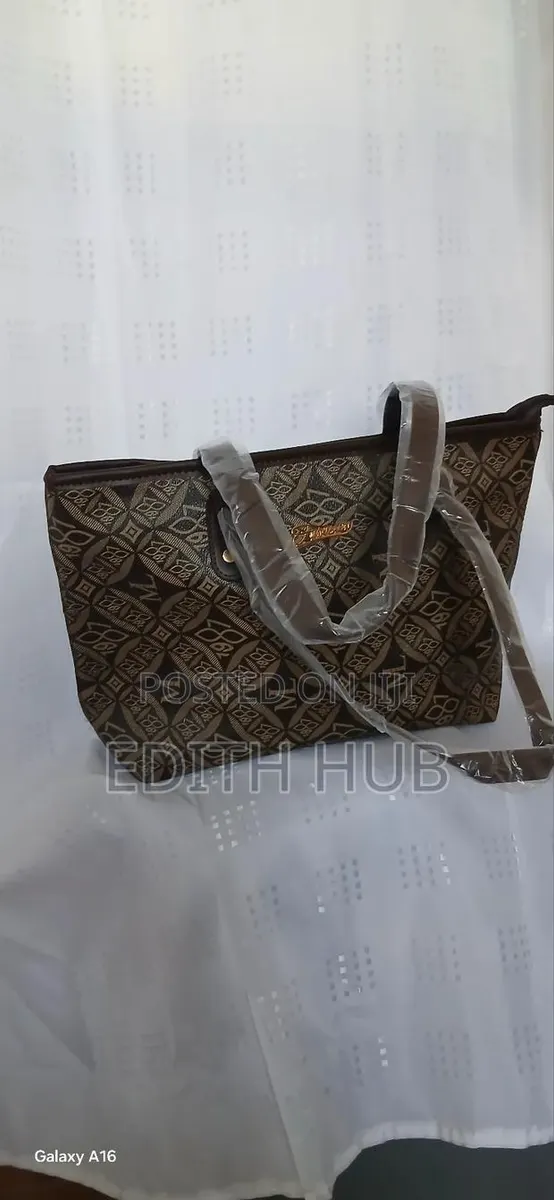 Ladies Bags · Photo 1
