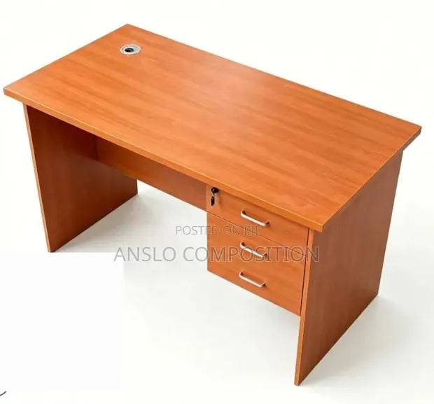 Staff Computer Desk Table · Photo 1