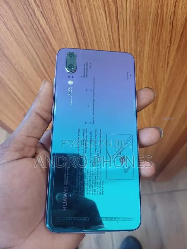 Huawei P20 128 GB Blue · Photo 1