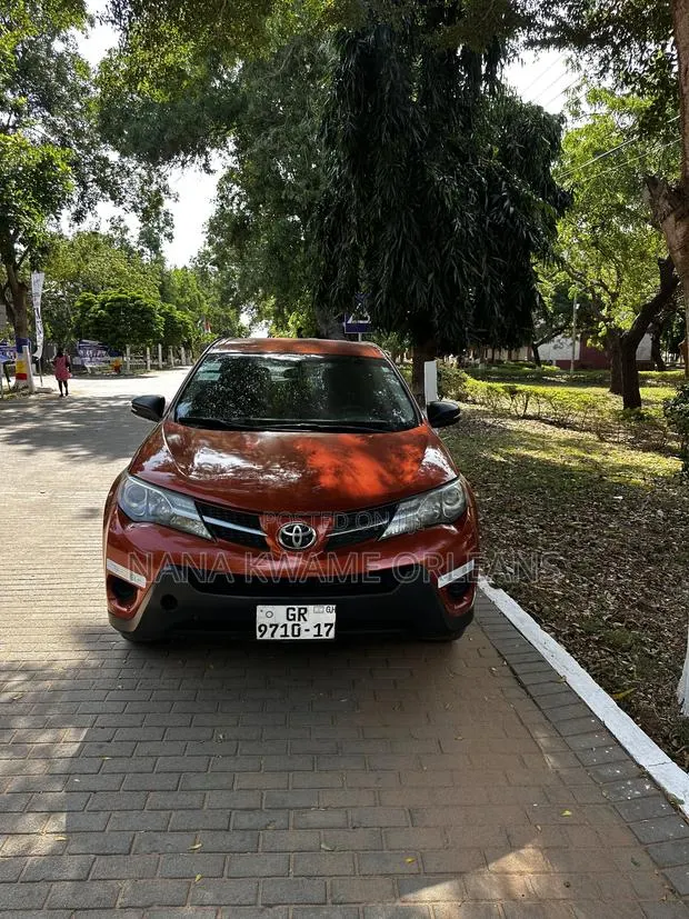Toyota RAV4 LE 4dr SUV (2.5L 4cyl 6A) 2015 Orange · Photo 1