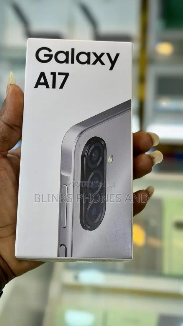 New Samsung Galaxy A17 128 GB Blue · Photo 1