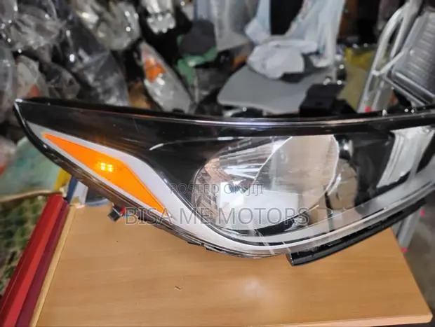 Hyundai Accent 2018/2019/2020/2021/2022 Headlight With LED Parking · Photo 1