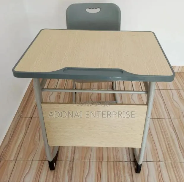 Student Study Table and Chair Njg56f · Photo 1