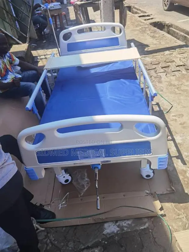 Hospital Bed 1 Crank · Photo 1